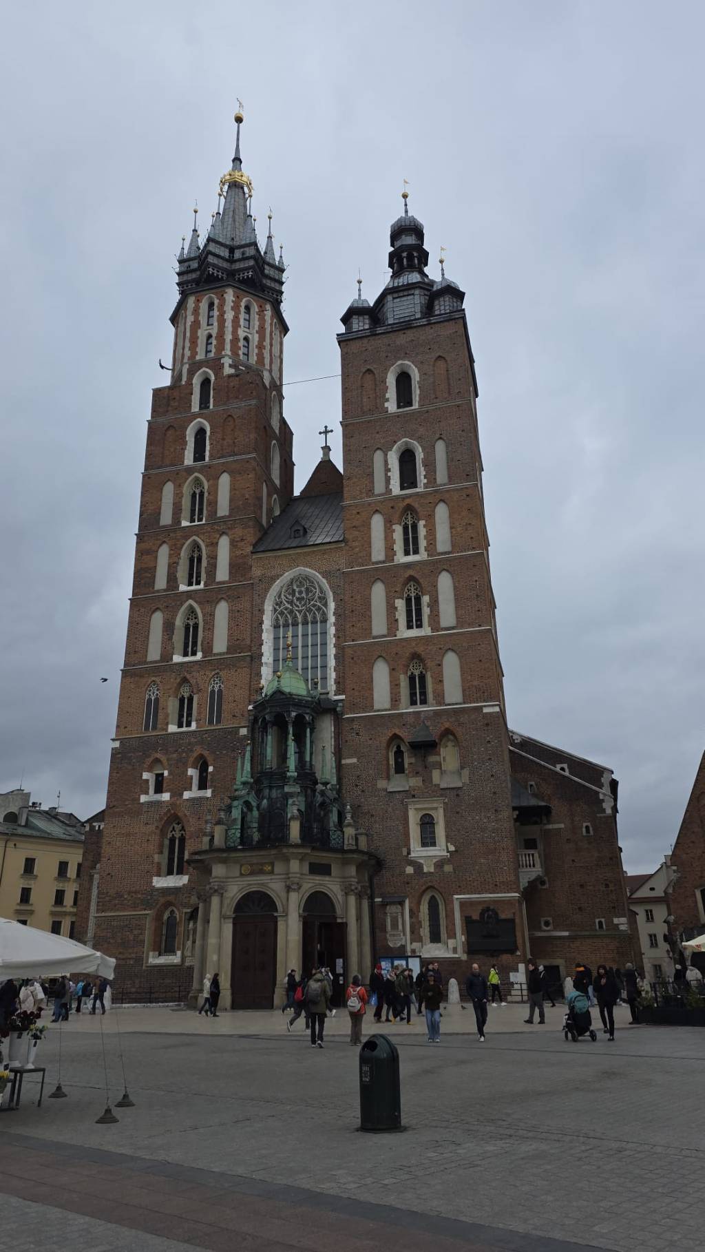 Stories of Krakow: The Dragon, The Bugler, The Enchanted&nbsp;Knights